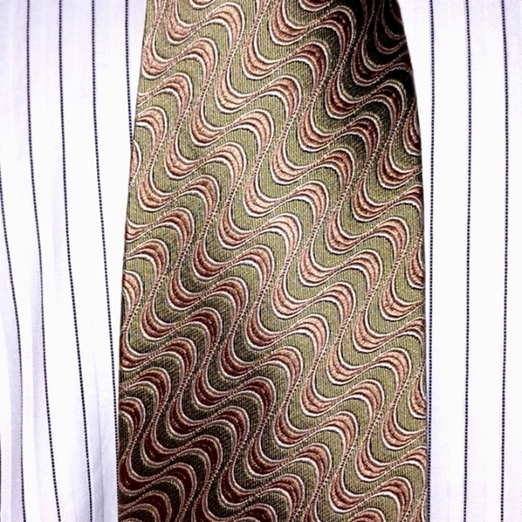 Zillioni Collection Silk Necktie - Picture 2 of 6